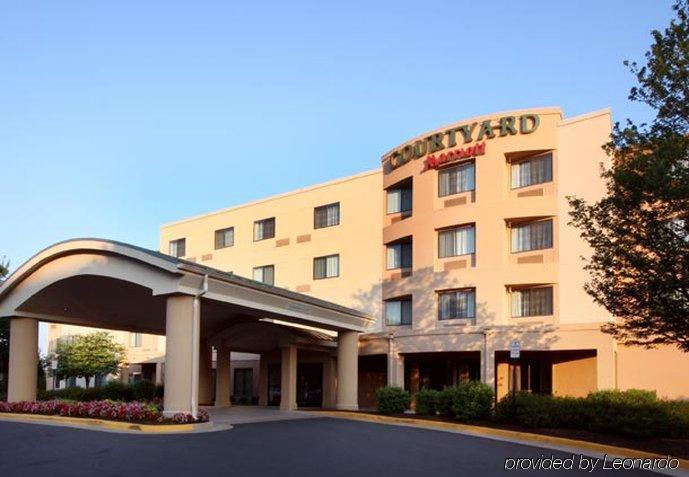 คอร์ตยาร์ด โปโตแมค มิลล์ วูดบริดจ์ Hotel ภายนอก รูปภาพ